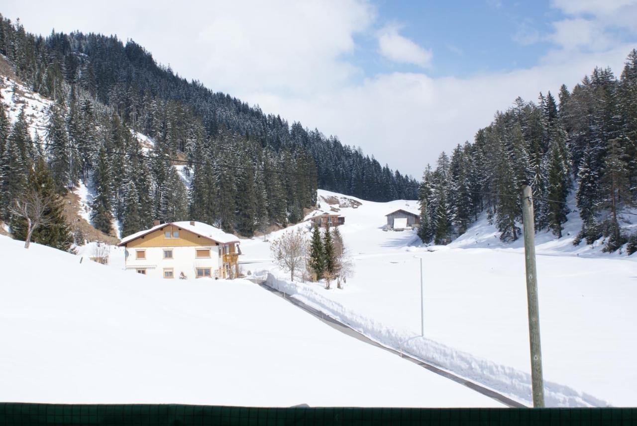 Haus Bergfrieden Hotel Bach  Exterior photo